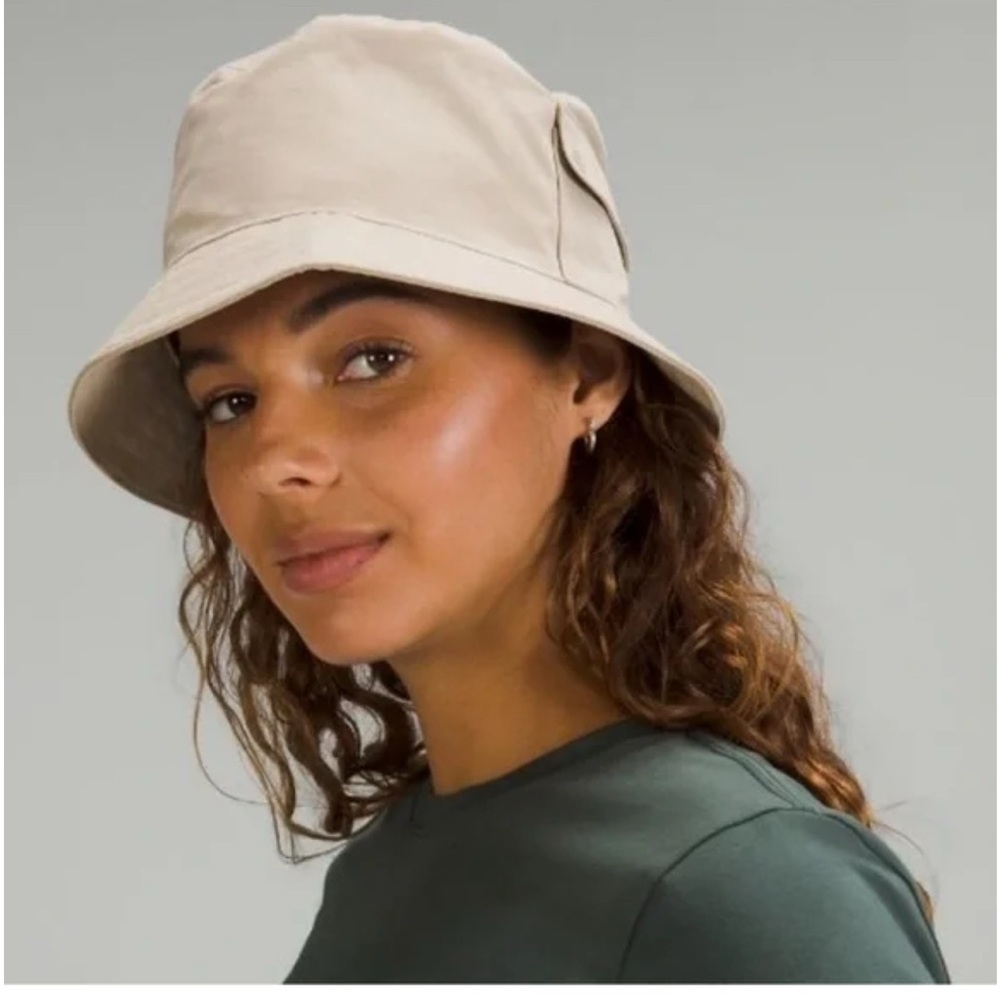 Lululemon Athletica Tan Bucket Hat